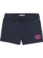 Pantalon-corto-de-chandal-con-logo-bordado