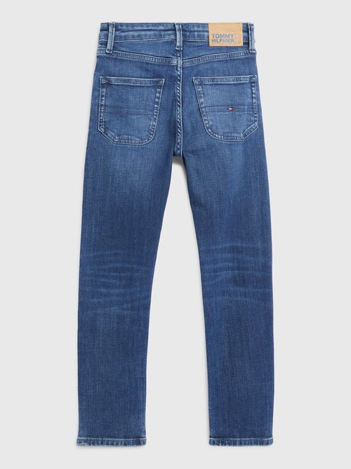 Jeans-Modern-rectos-y-desteñidos