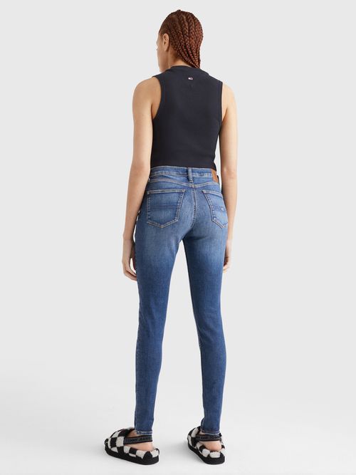 Jeans-Nora-ceñidos-de-talle-medio-con-efecto-desteñido