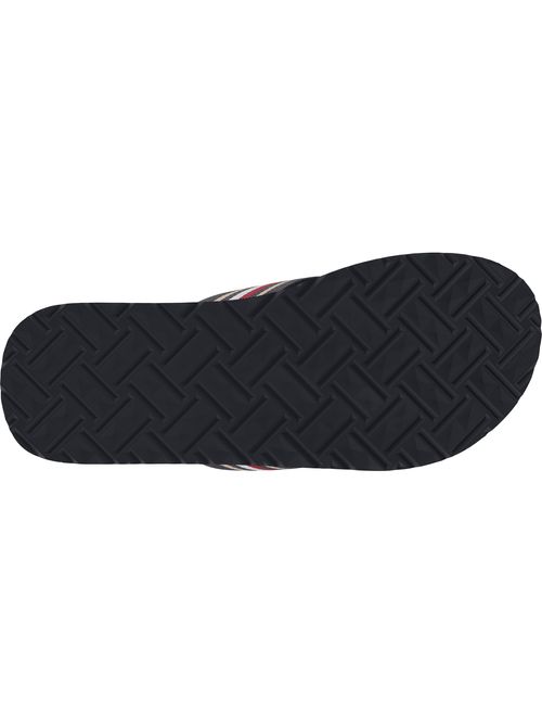 Chanclas-con-tiras-distintivas