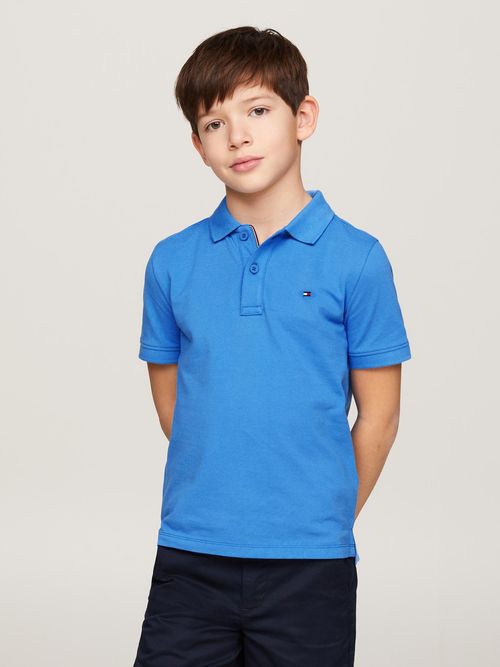 Polo-con-logo-y-corte-regular-essential
