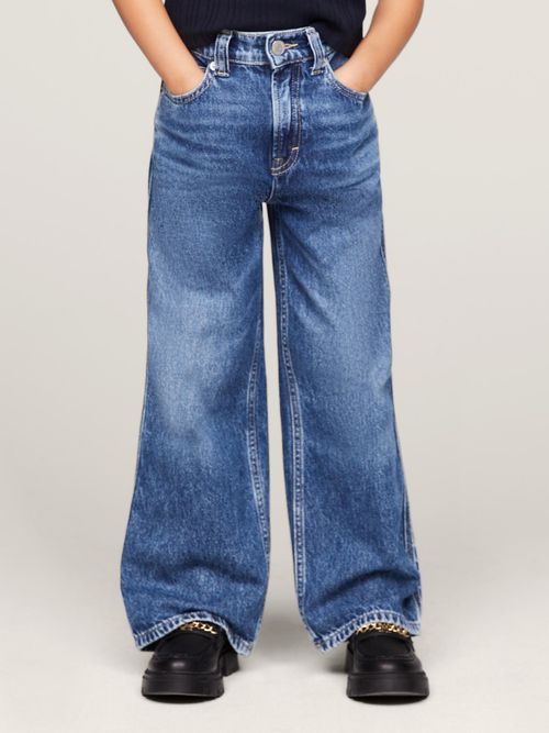 Jeans-con-pernera-ancha-y-lavado-oscuro