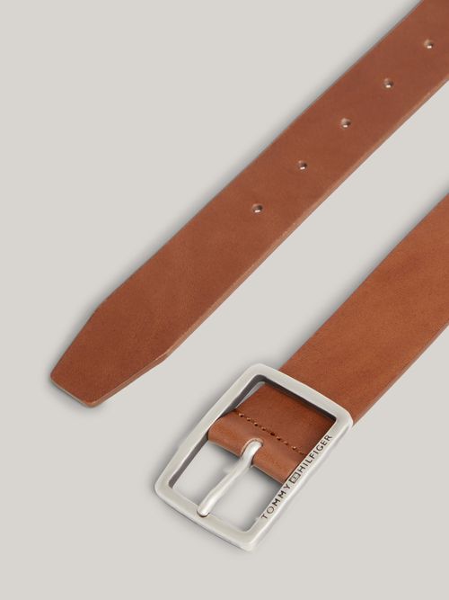 Cinturon-de-cuero-con-hebilla-cuadrada-y-logo