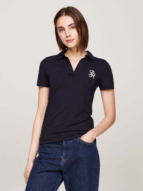 Polo-de-corte-slim-con-logo-TH-script