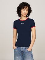 Camiseta-universitaria-de-corte-slim