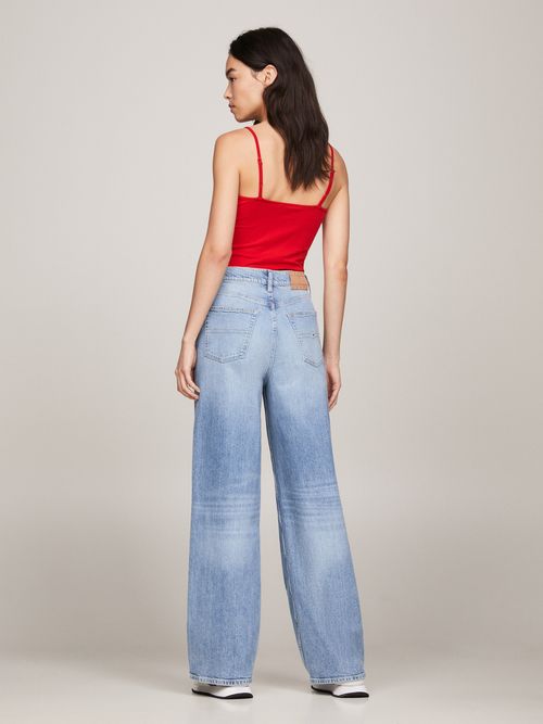 Jeans-Claire-de-talle-alto-con-pernera-ancha