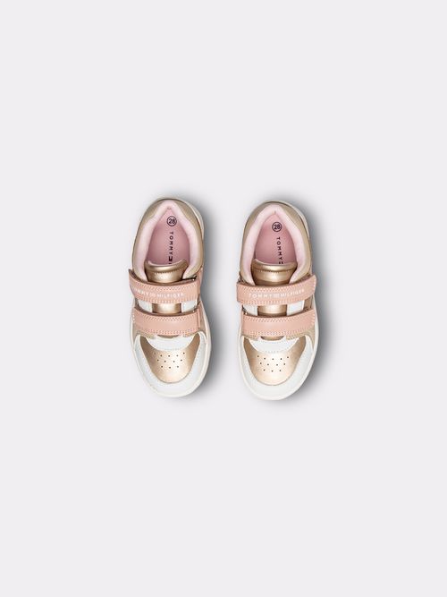 Zapatillas-con-velcro-