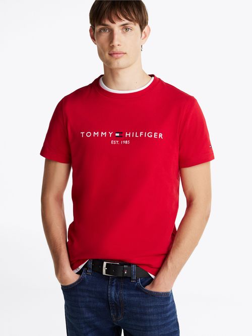Camiseta-con-logo-bordado