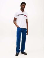 Polo-de-corte-regular-con-logo-en-el-pecho