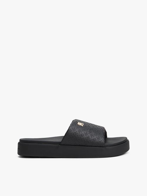 Chancletas-de-plataforma-con-monogramas-TH