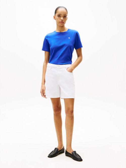 Camiseta-con-logo-a-contraste