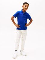 Polo-con-logo-y-corte-regular-essential