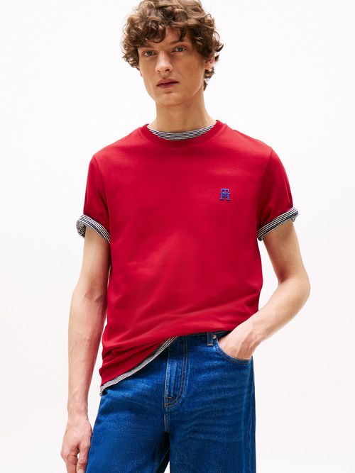 Camiseta-con-monograma-TH-a-contraste