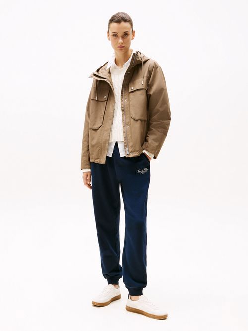 Joggers-con-bajo-elastico-y-logo