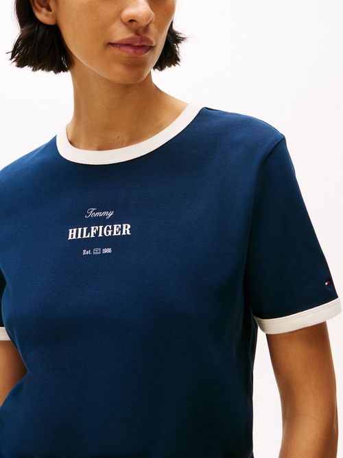 Camiseta-de-ribetes-a-contraste-con-logo