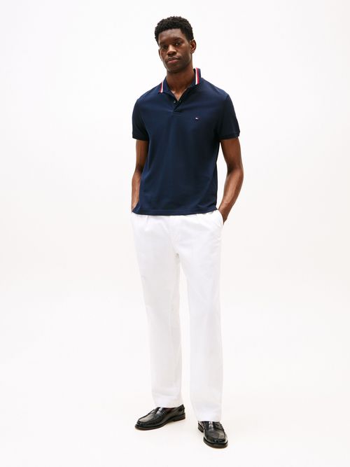 Polo-de-corte-regular-con-cuello-distintivo