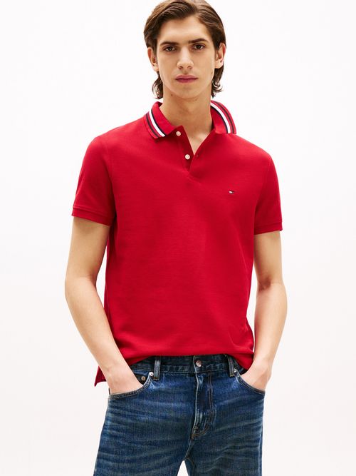 Polo-de-corte-regular-con-cuello-distintivo