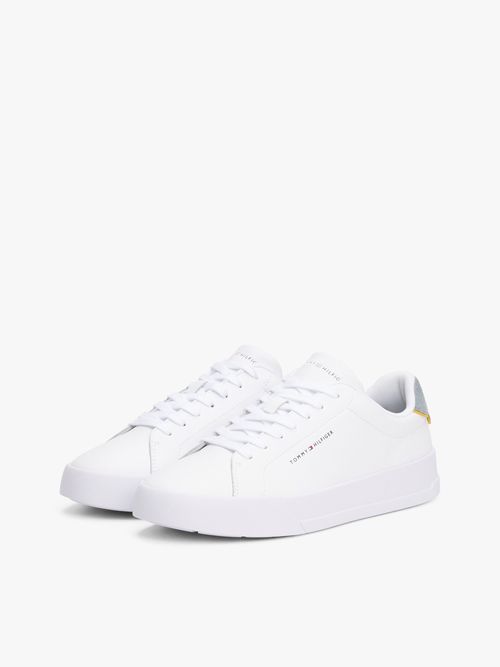 Zapatillas-de-tenis-con-acabado-granulado