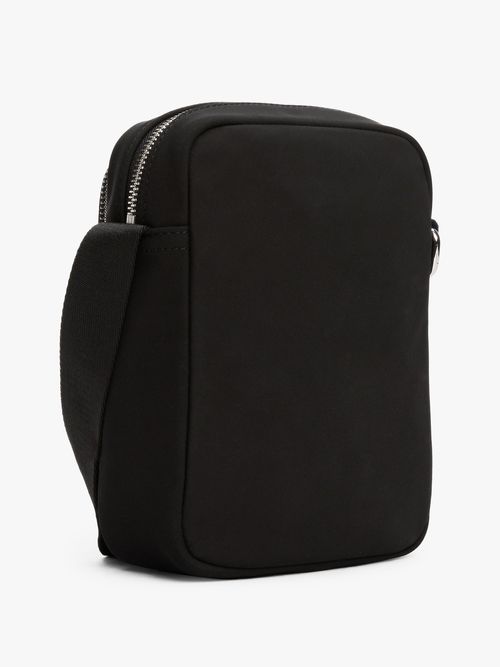 Bolso-reporter-TH-Business-con-logo-metalico