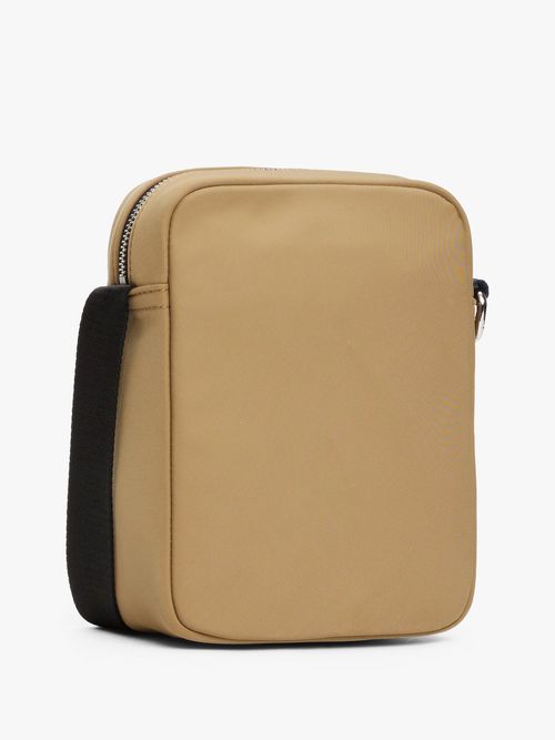 Bolso-reporter-TH-Business-con-logo-metalico