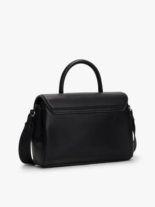 Bolso-cruzado-con-solapa-y-asa