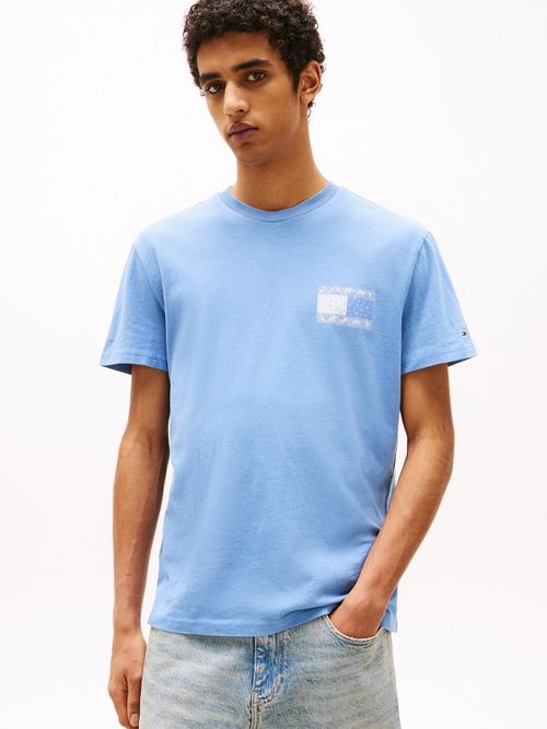 Camiseta-con-logo-en-la-parte-trasera