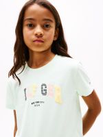Camiseta-tipo-universitaria-de-cuello-redondo