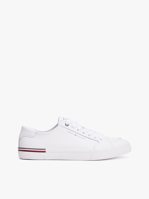 Zapatillas-con-logo-en-bajo-relieve