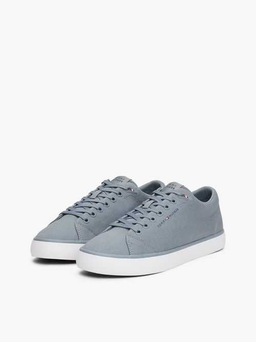 Zapatillas-con-parche-del-logo