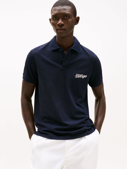 Polo-de-corte-regular-con-logo-bordado