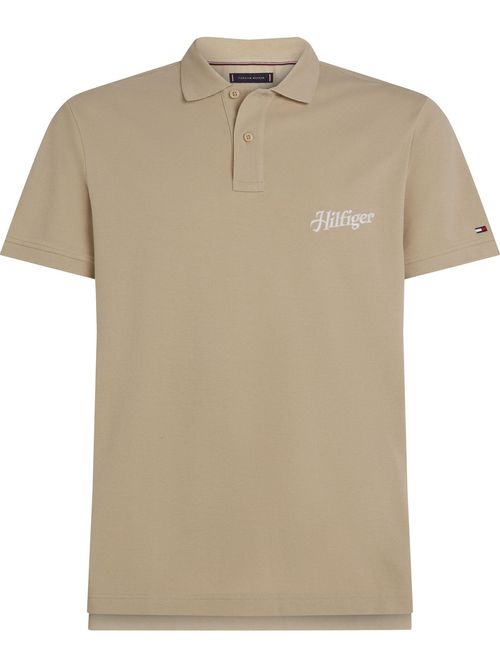 Polo-de-corte-regular-con-logo-bordado