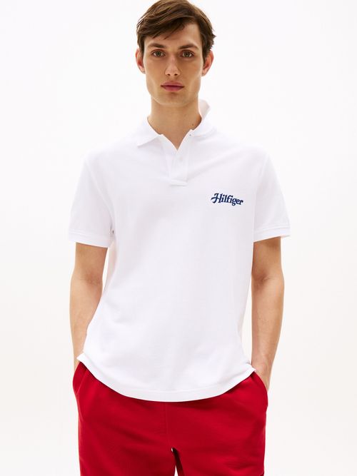 Polo-de-corte-regular-con-logo-bordado