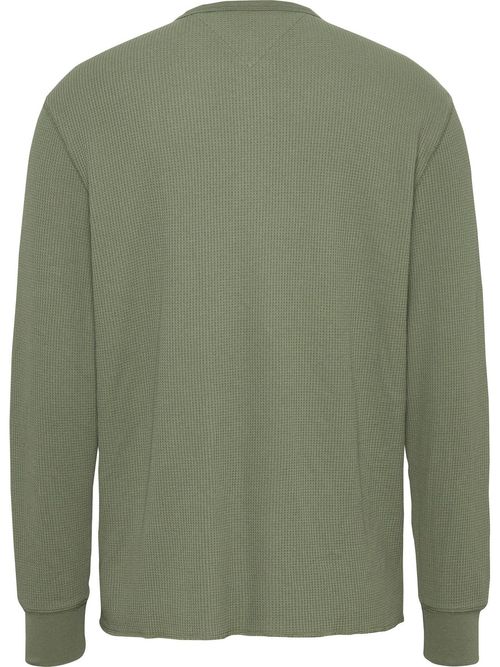 Camiseta-de-cuello-henley-de-corte-regular