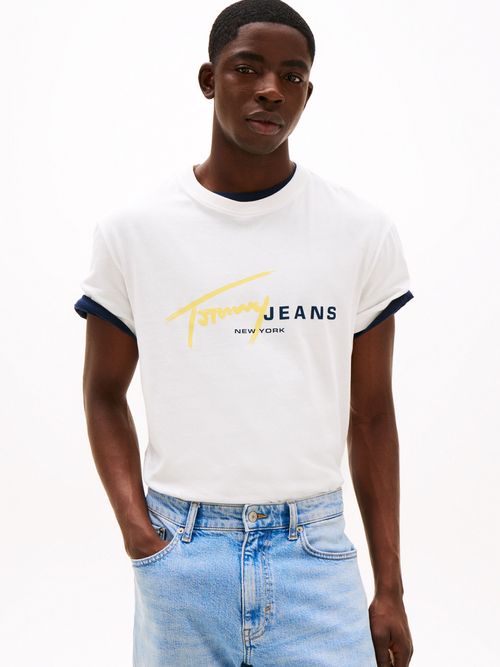 Camiseta-Signature-con-logo-estilo-grafiti