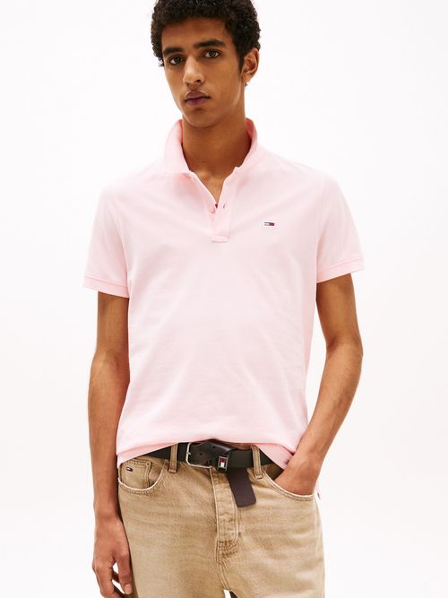 Polo-de-corte-slim-con-parche-con-logo
