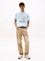 Camiseta-amplia-con-estampado-grafico