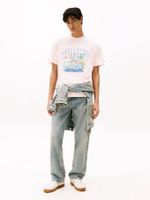 Camiseta-amplia-con-estampado-grafico