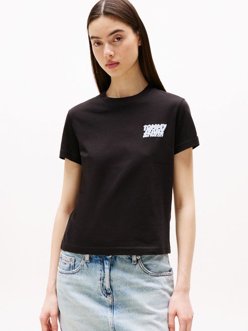 Camiseta-de-cuello-redondo-con-logo