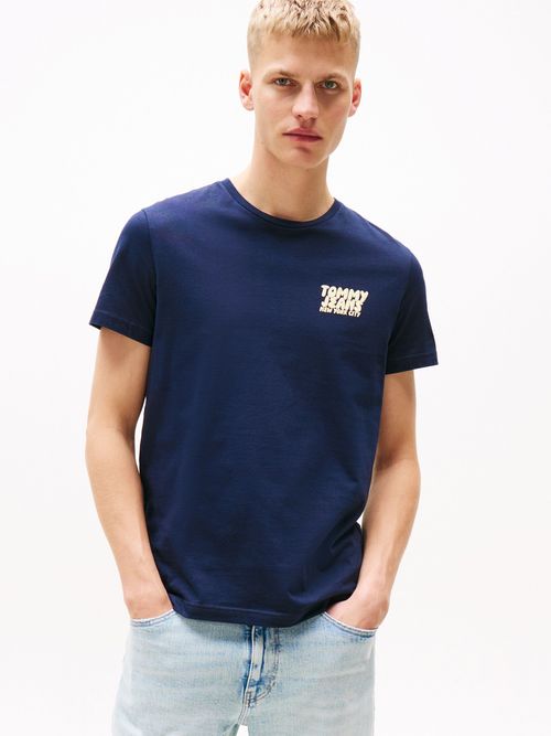 Camiseta-slim-con-logo-estilo-burbuja