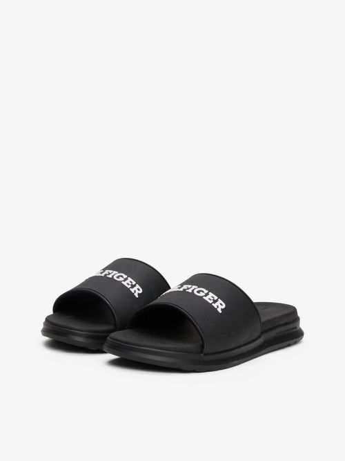 Chancletas-con-logo-texturizado