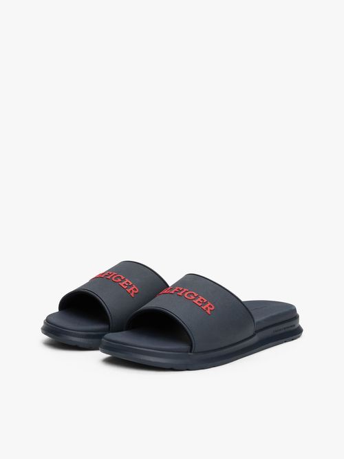Chancletas-con-logo-texturizado