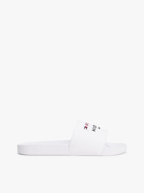 Chancletas-de-piscina-con-logo-bordado