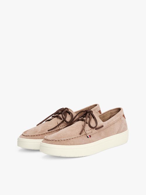 Nauticos-hibridos-de-ante-con-cordones