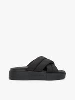 Sandalias-con-plataforma-y-tiras-acolchadas