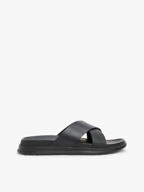 Sandalias-de-Cuero-con-tiras-cruzadas