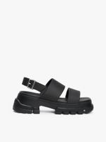 Sandalias-gruesas-con-suela-dentada