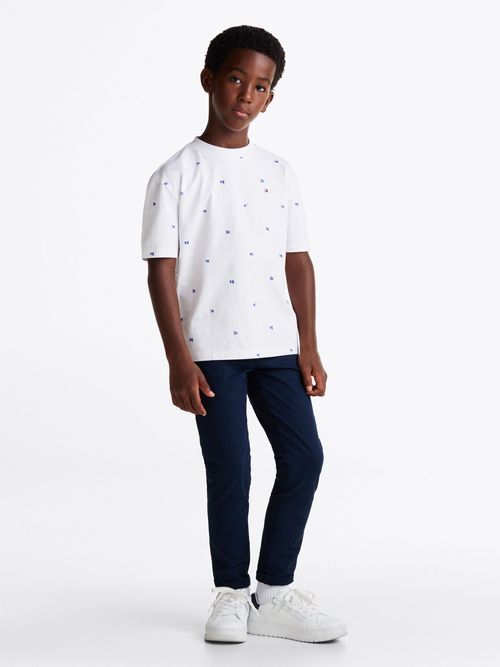 Camiseta-con-estampado-de-banderitas