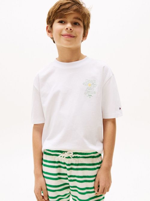 Camiseta-con-grafico-en-la-parte-trasera