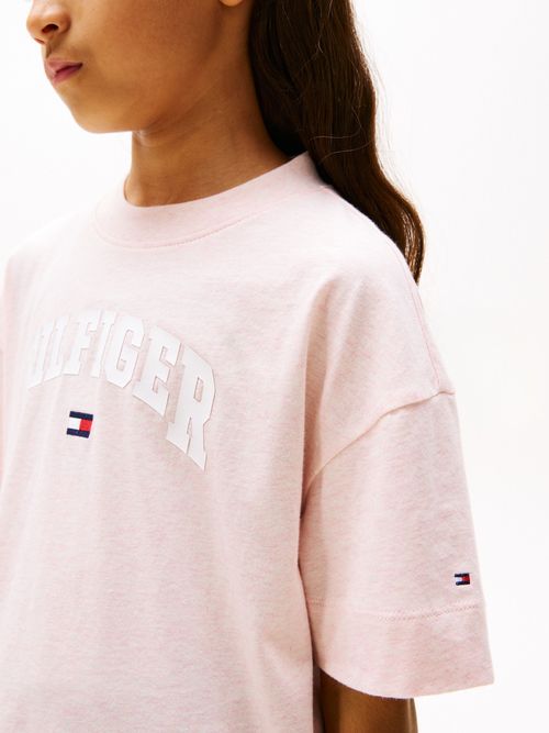 Camiseta-jaspeada-con-logo-universitario