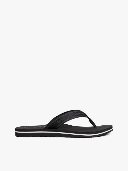 Chancletas-con-inscripcion-tonal-en-tiras